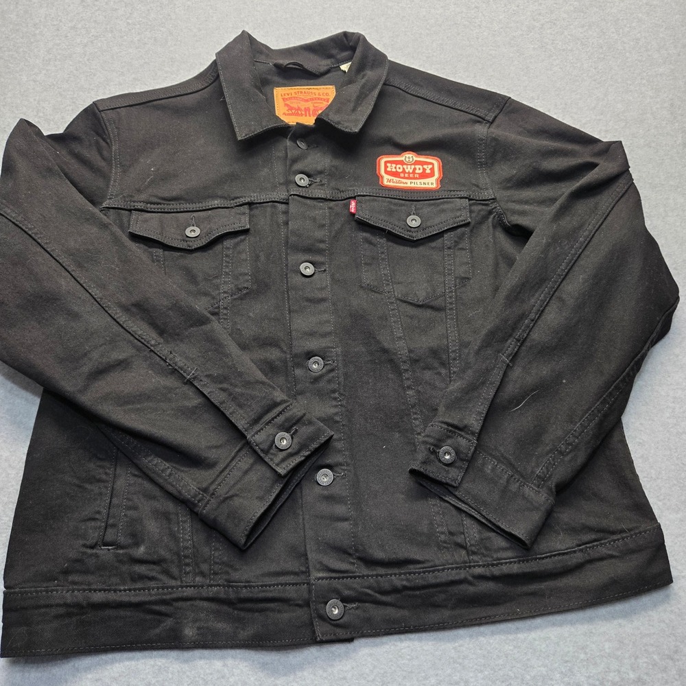Levis Mens Trucker Jacket Black Denim Howdy Beer Western Pilsner Patch XL 72334